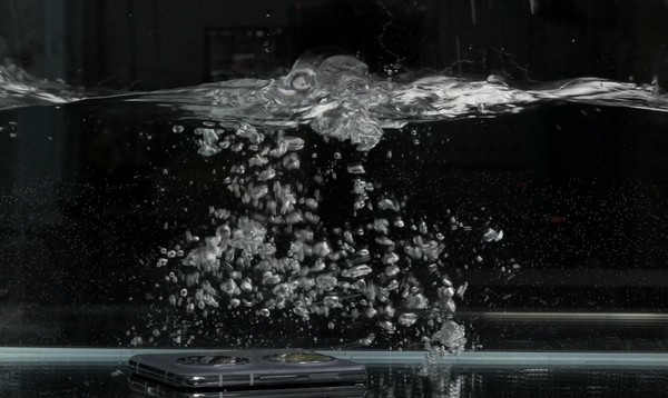 華爲Pocket 2體驗:全面升維 不做(zuò)小而美(měi)的(de)廢物(wù) 華爲Pocket 2體驗:全面升維 不做(zuò)小而美(měi)的(de)廢物(wù)