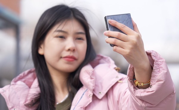 華爲Pocket 2體驗:全面升維 不做(zuò)小而美(měi)的(de)廢物(wù) 華爲Pocket 2體驗:全面升維 不做(zuò)小而美(měi)的(de)廢物(wù)