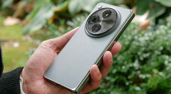 外媒評2024最佳手機:一加三機上榜 實力不遜蘋果三星 外媒評2024最佳手機:一加三機上榜 實力不遜蘋果三星