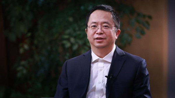 周鴻祎宣布邁巴赫600元起拍(pāi) 拍(pāi)賣所得(de)全額捐贈基金會 周鴻祎宣布邁巴赫600元起拍(pāi) 拍(pāi)賣所得(de)全額捐贈基金會